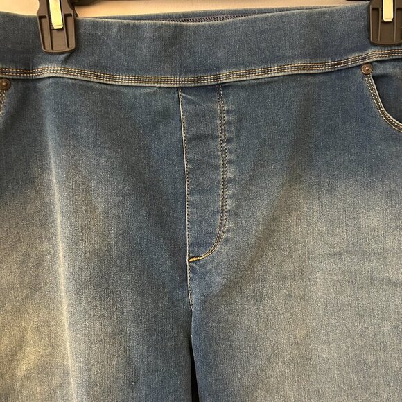 Gloria Vanderbilt Shorts Size 18W - Picture 2 of 4